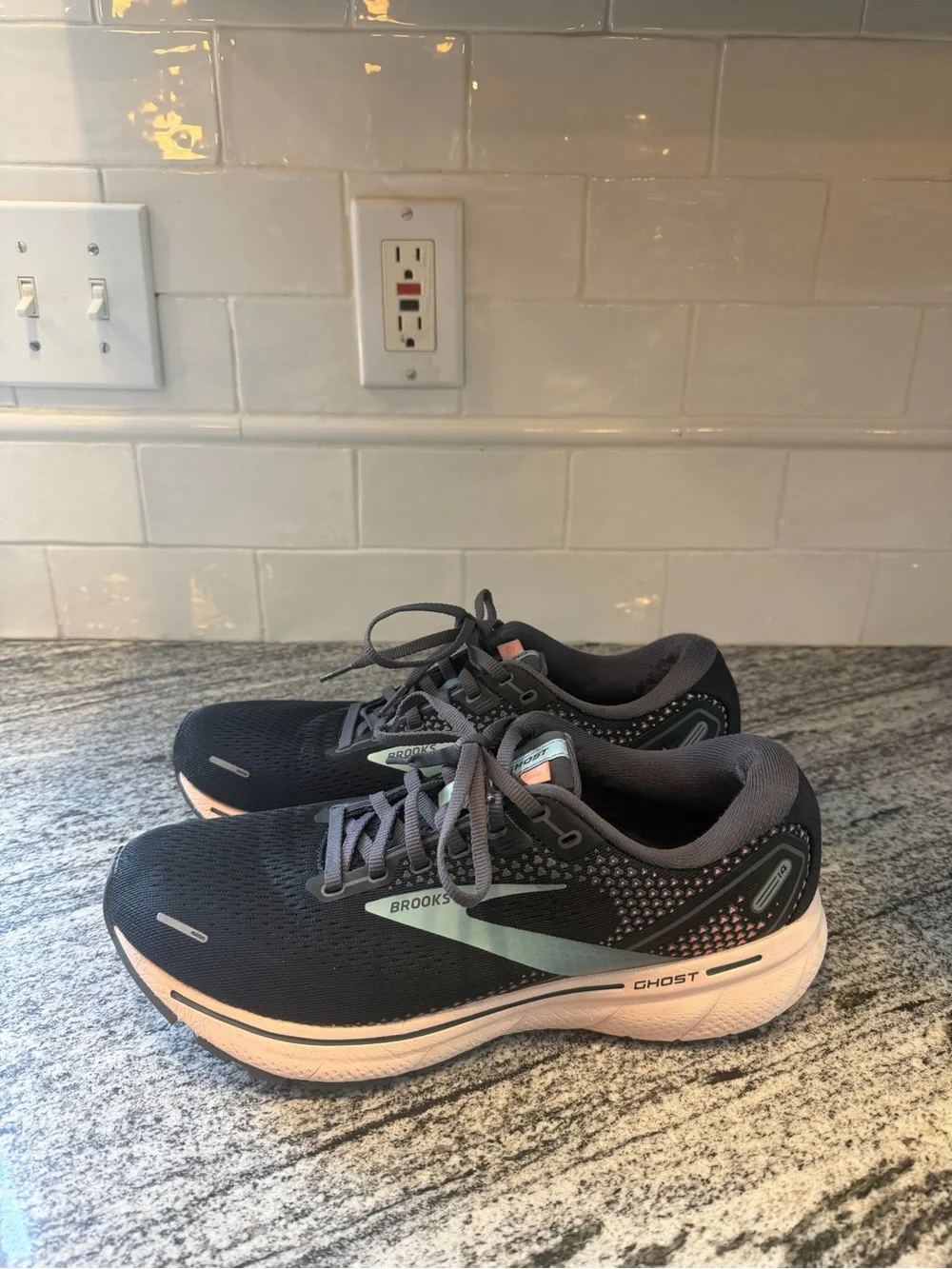 Women’s Brooks Ghost 14 Size 10.5
